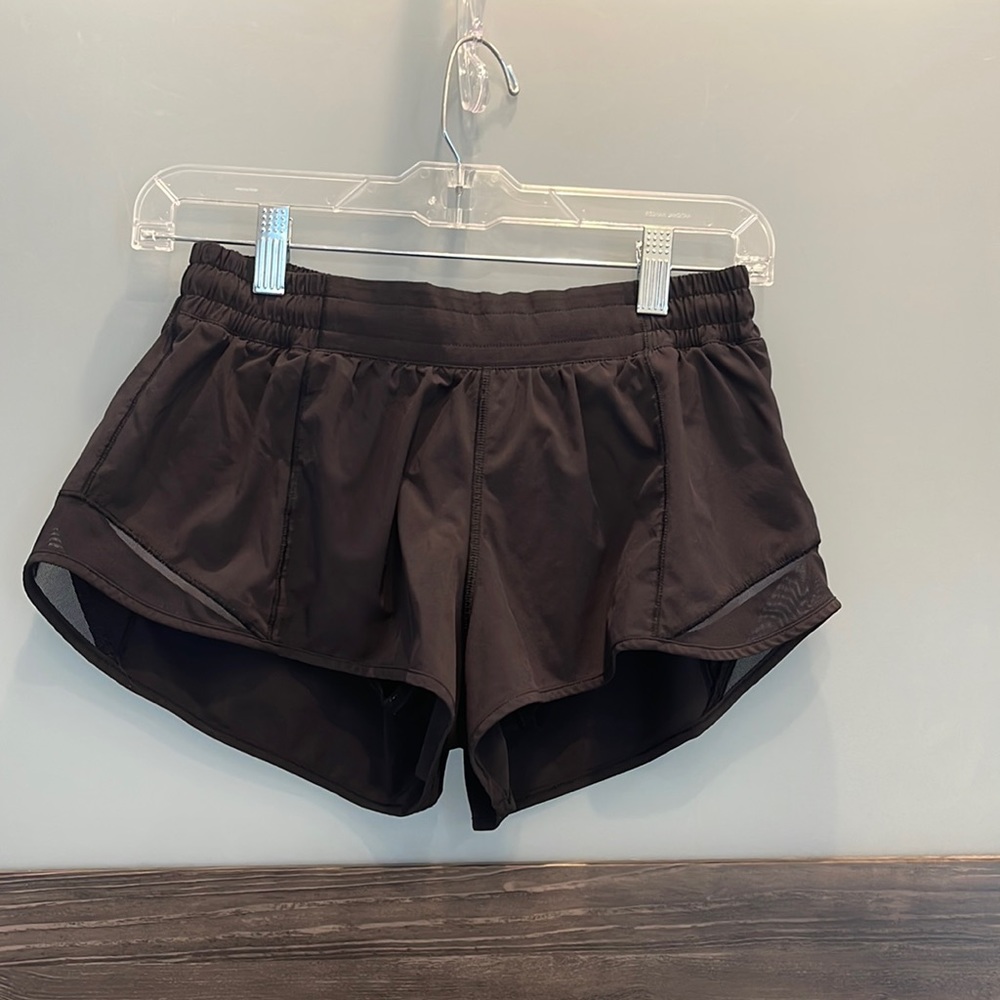 Lululemon Hotty hot 2.5”